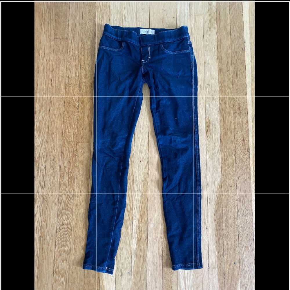 Abercrombie Low Rise Skinny Jeggings Sz XS Dark Blue Rinse Wash